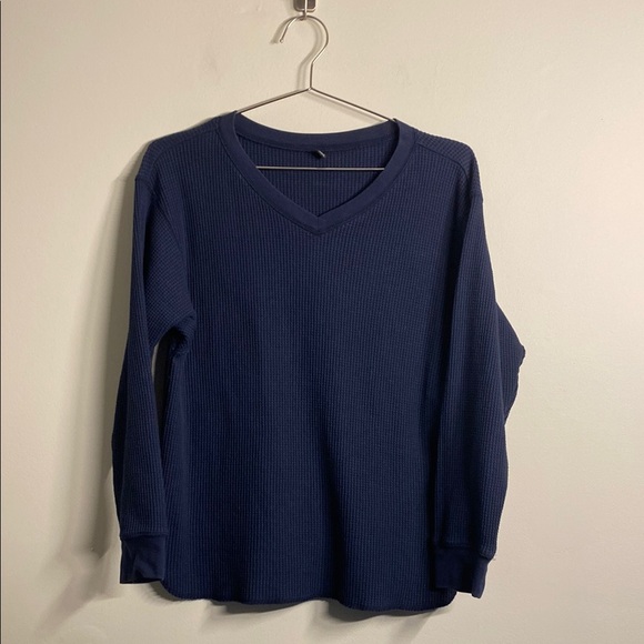 🧵EUC Uniqlo Thermal Navy Blue Medium - Picture 1 of 5